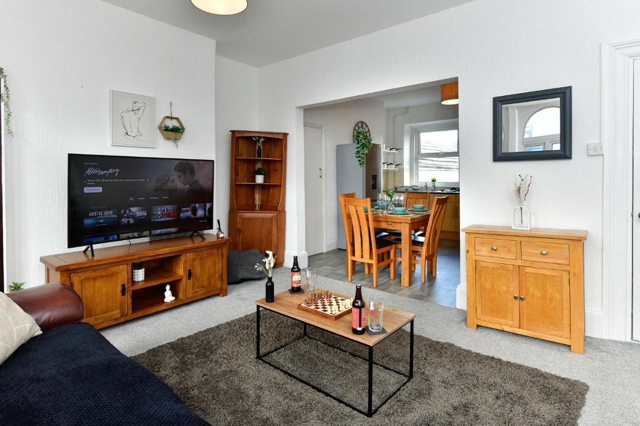 Spacious 2 Bedroom Apartment In The Heart Mumbles The Mumbles Exterior foto